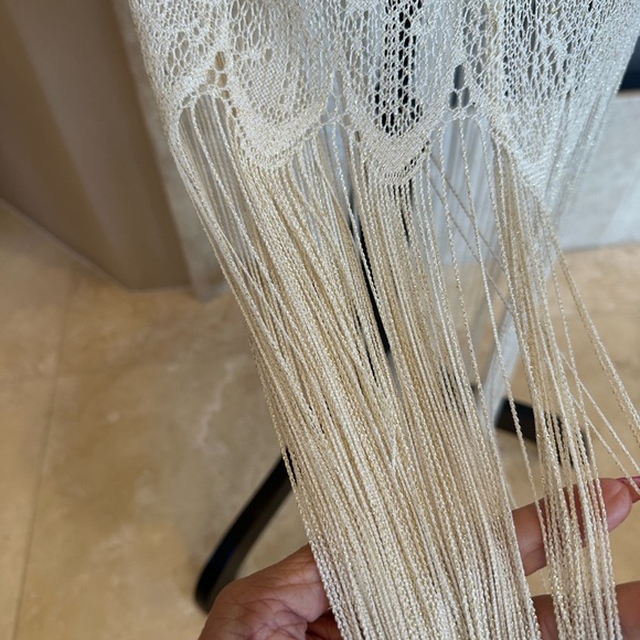 ALICE & OLIVIA Lace & Fringe Dress, Cream/Metallic NWT Size 4 - Picture 5 of 12